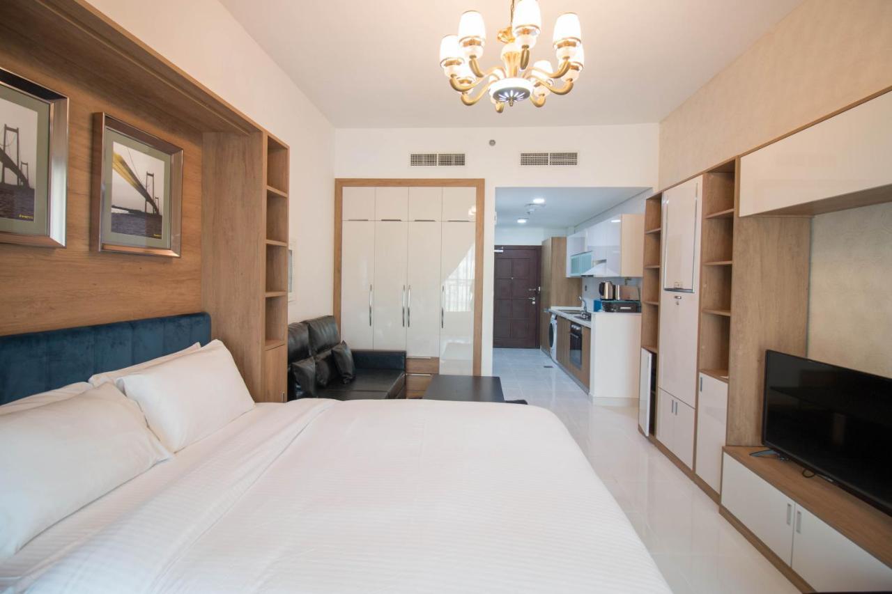 Furnished Studio, Close To All Amenties! - Resortz 11 Dubái Exterior foto